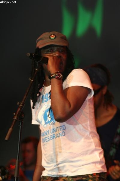 Après sept mois d’exil, Alpha Blondy rentre aujourd’hui